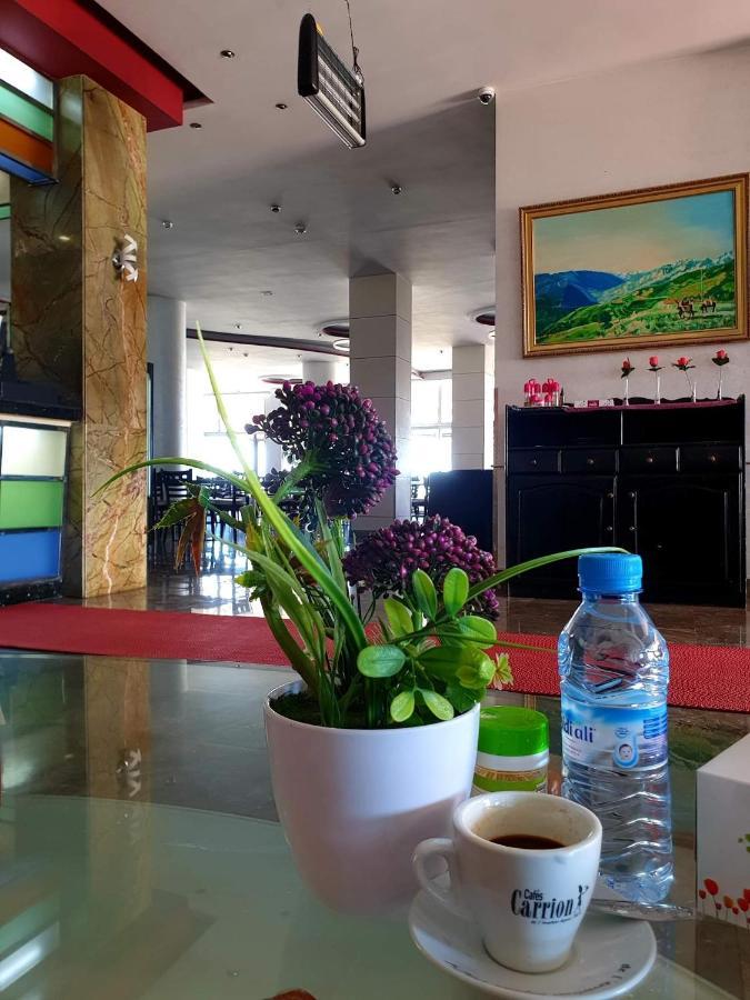 Hotel La Corniche Фнидек Екстериор снимка